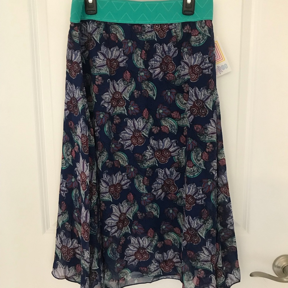 Small LulaRoe Lola